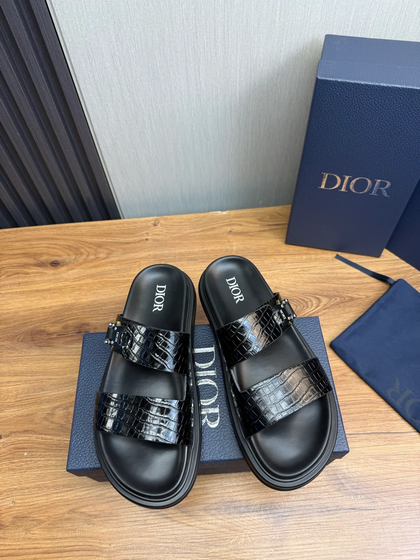 Men's shoes 300💰 Dior. Men's slippers🩴 Official website 1:1 production 38-45 size 45 46 🉑️Customized original material shipped✅